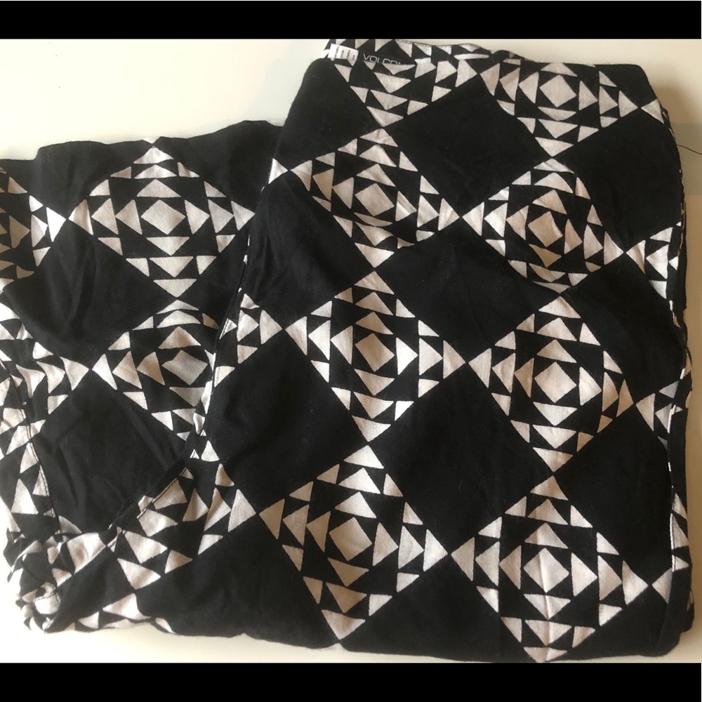 (REPOSH) Volcom pants